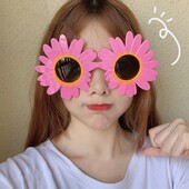 Dekoratív szemüvegek Party Funky kellékek napraforgó kis százszorszép virág alakú fotó kellékek műanyag stílusú napszemüvegek