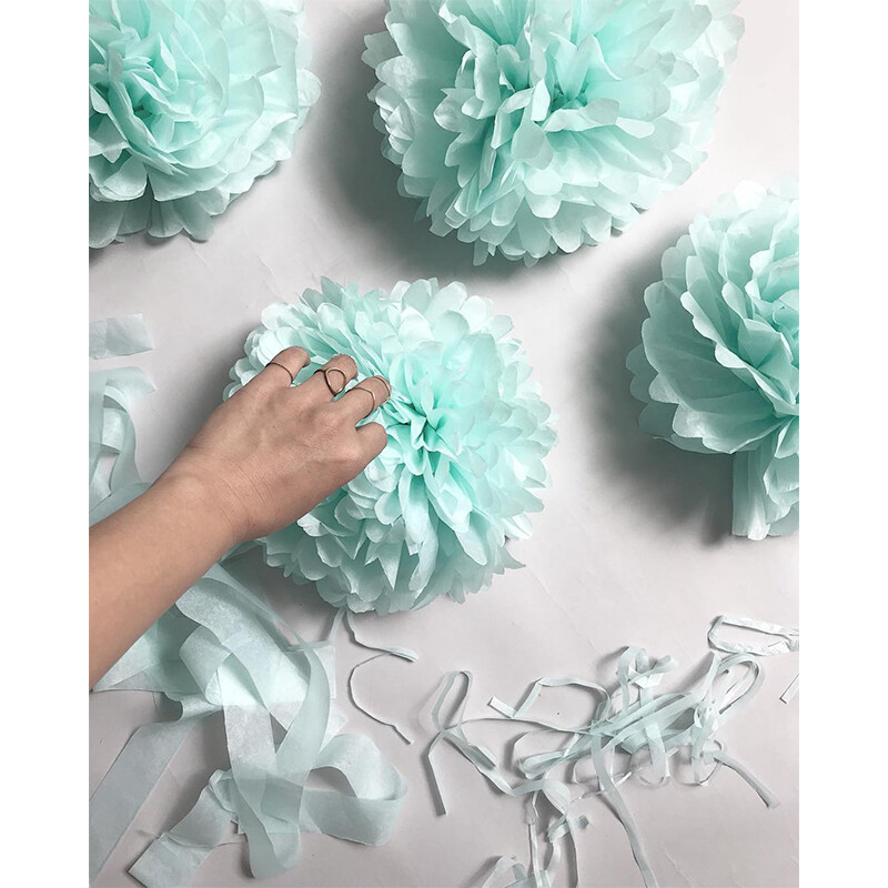 Tamsiai žalios knygos „Pom Pom“ rinkinys – aukso ir smėlio spalvos vakarėlių dekoracijų rinkinys elegantiškoms šventėms ir renginiams