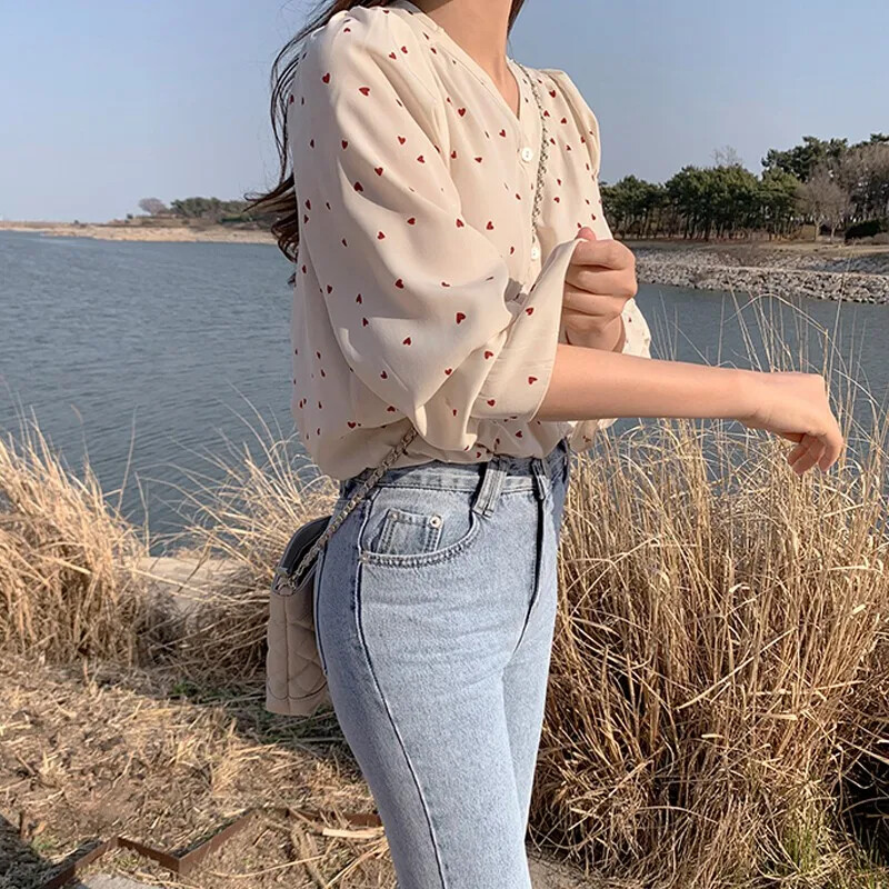 EAEOVNI Tavaszi és őszi divatos V-nyakú szerelmes ing Sweet Fashion hosszú ujjú, bő sziromos ujjú blúz