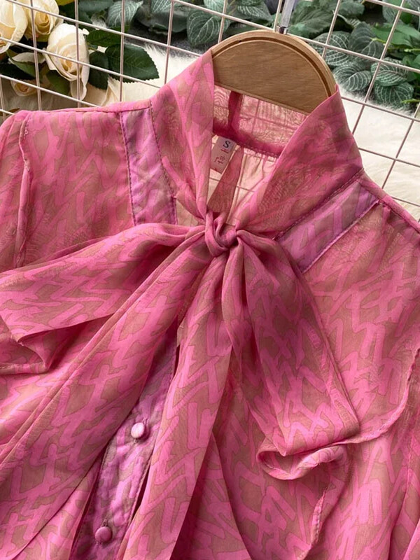 Női tavaszi új blúz Sweet Pure V-nyakú masni felfújható ujjú divatnyomtatás, laza sokoldalú sifon ing D0139