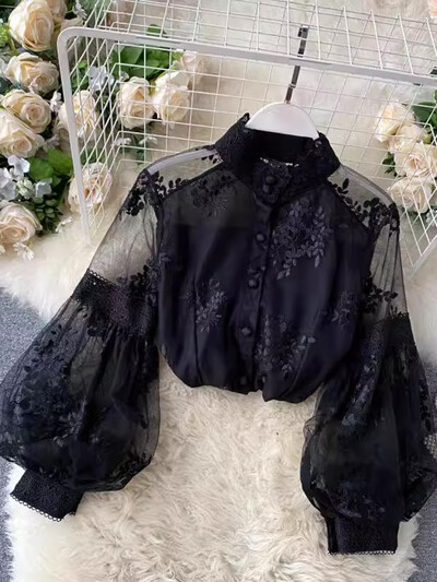 EWQ nyári fényvédő alkalmi ing női csipkével hímzett állvány gallér lámpás ujjak egysoros felsők 2024 új 27C442