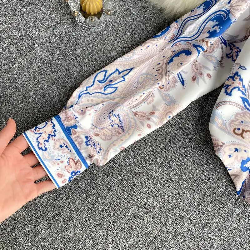 Tavaszi új sláger színes blúz női hajtóka temperamentumos nyomat Blusa egysoros vékony laza nagy méretű ing C521