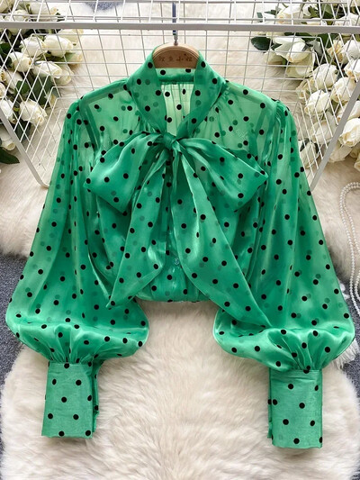 Női tavaszi őszi ing divat francia retro alkalmi csúcskategóriás pöttyös blúz buborékos ujjakkal, masni design felső D5660