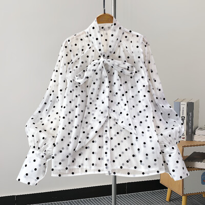 XFPV édes fodros állógallér hosszú ujjú temperamentumos ing pöttyös ing női koreai divat tavaszi nyár 2024 SM11350