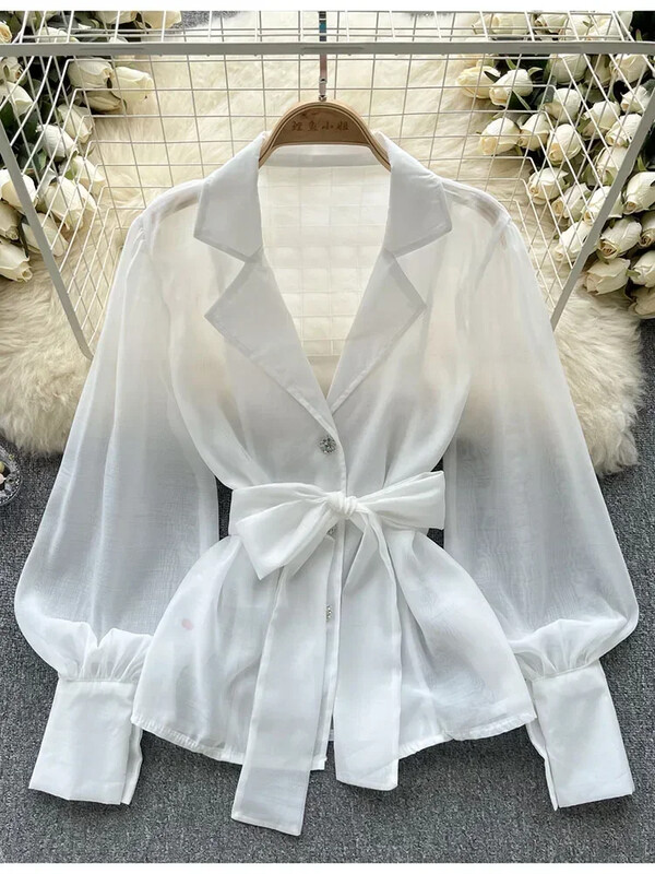 Női tavaszi őszi ing Vintage buborékos ujjú póló nyakú póló New Niche Design, fűzős deréktávolságú vékony felső D5661