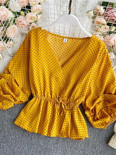 Ανοιξιάτικη καλοκαιρινή γυναικεία μπλούζα Νέα ρετρό πουά με λαιμόκοψη με λαιμόκοψη με λαιμόκοψη Κορέα Λεπτό μπλουζάκι με βολάν από σιφόν LL154