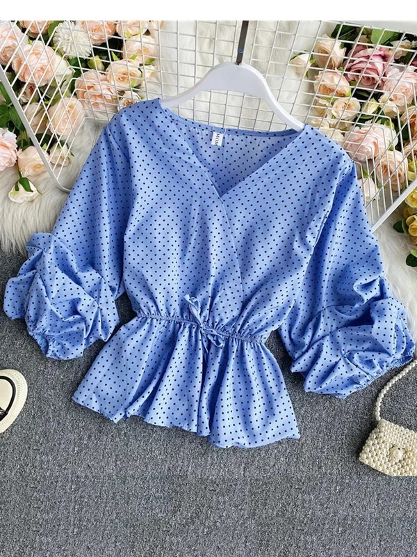 Tavaszi őszi női blúz Új, retro, pöttyös V-nyakú, lámpás ujjú felsők Korea vékony és mindenre passzoló fodros sifonfelső GX154