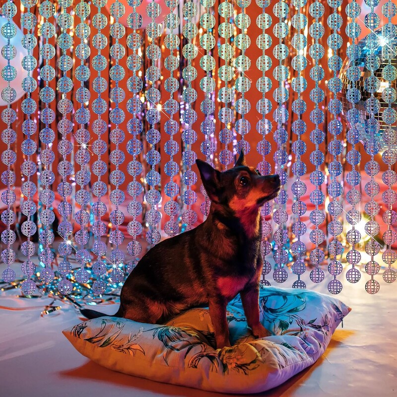 Diszkóparti dekorációk Ezüst fólia rojtos függönyök fotóháttér a 70-es és 80-as évek utolsó diszkó legénybúcsújának dekorációjához