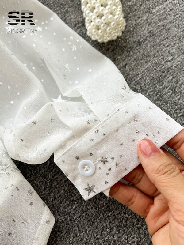 SINGREINY flitteres hajtókás ing női elegáns bő hosszú ujjú átlátszó divat 2024 női francia alkalmi fényes blúz