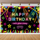 Ragyog a sötétben Születésnapi parti hátterek Retro neonfényes party fotózás