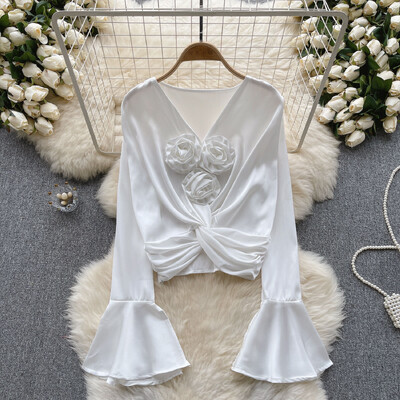 XFPV Γυναικεία ελαφριά πολυτελή τρισδιάστατη μπλούζα λουλουδιών V-λαιμόκοψη Φαρδιά ελαφριά πουκάμισα Άνοιξη Καλοκαίρι 2024 SM10842