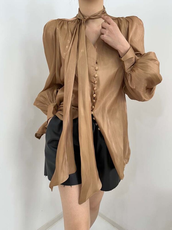 Vintage sieviešu topi ar pufām piedurknēm Taurītes kaklasaites krekls, 2024. gada pavasara vasara Solid, mīksta, spīdīga, pogājama blūze Streetwear INKEO 4T027