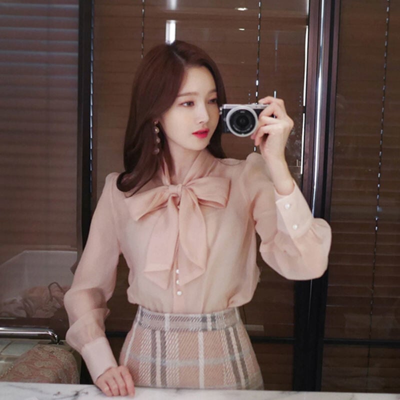 Korejiešu dāmu modes eleganti sieviešu apģērbi vienkrāsaini pavasara rudens saldie topi Brīvi šņorējami puloveri Temperamenta blūzes