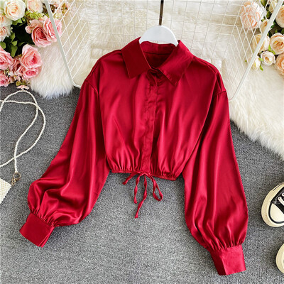 2022 tavasz, új szatén női ingek tömör lehajtható gallérral, hosszú ujjú női blúz divatos húzózsinórral összehajtva karcsú, vágott felsők