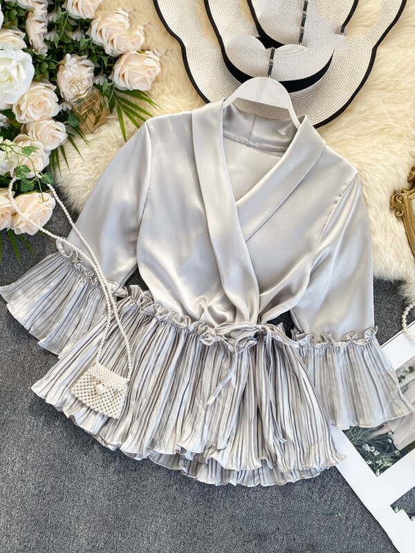 XFPV női, V-nyakú, kiszélesedő ujjú derék, fűzős, karcsú, redős, fodros ing felső, karcsú, édes koreai elegáns nyár 2023 SM3130