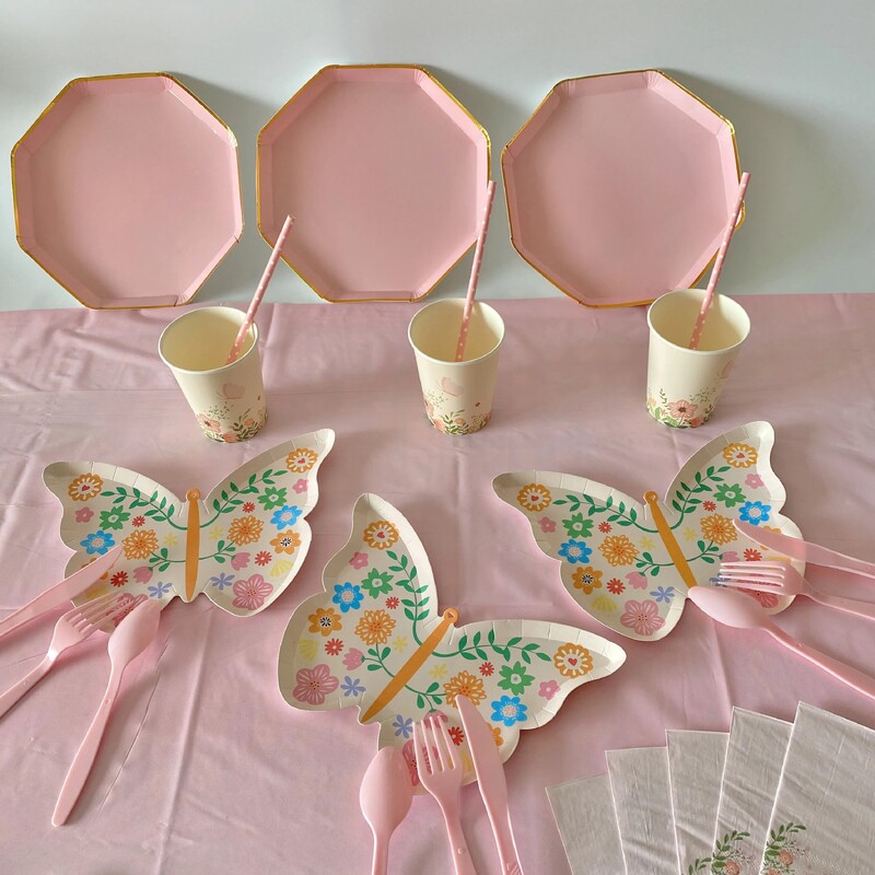 Dzimšanas dienas ballītes noformējums Tauriņš Vienreizlietojamie galda piederumi Papīra šķīvju krūzes Salvetes Daudz laimes dzimšanas dienas ballītes noformējums