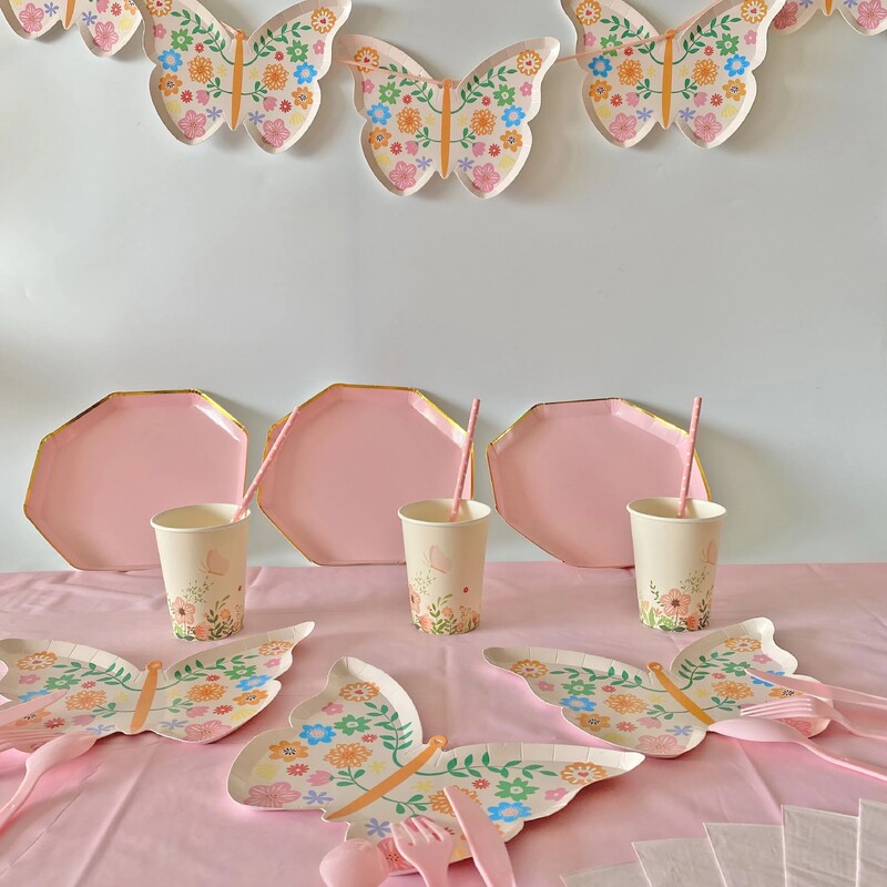 Dzimšanas dienas ballītes noformējums Tauriņš Vienreizlietojamie galda piederumi Papīra šķīvju krūzes Salvetes Daudz laimes dzimšanas dienas ballītes noformējums