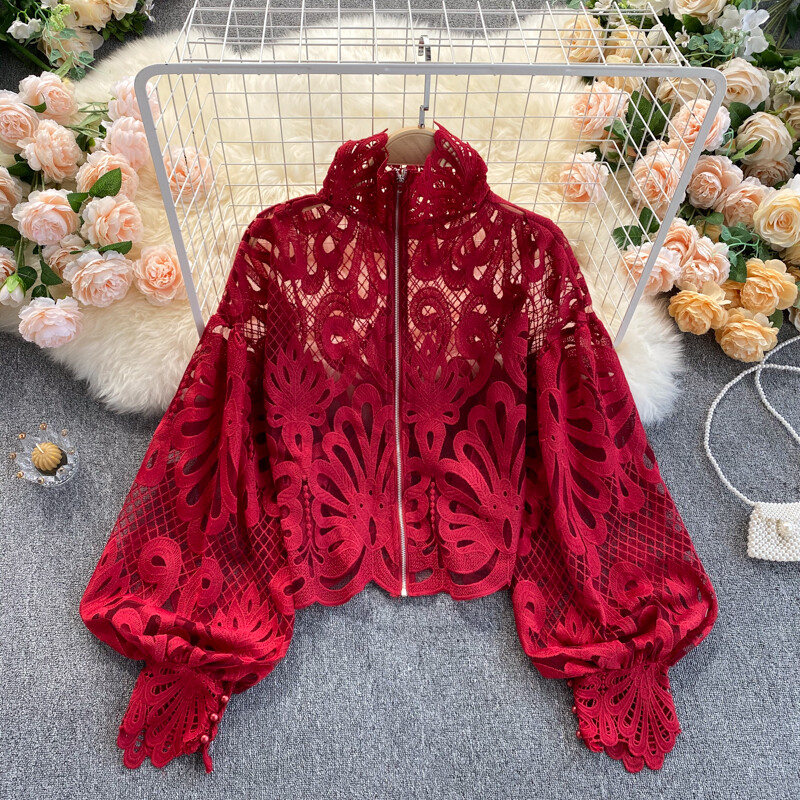 Seksīgas dobas mežģīņu blūzes pavasara statīvs apkakle Sarkana melna balta rozā blūzes Sieviešu laternas piedurknēm Eleganti īsi krekli Topi