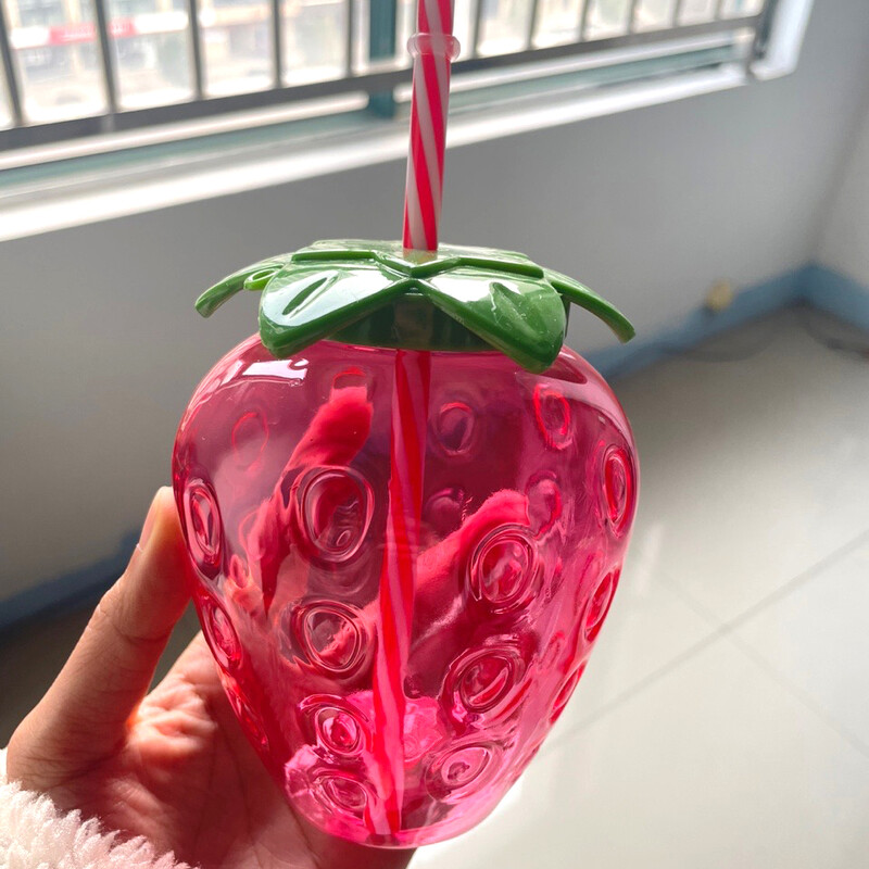 Zemeņu dzimšanas dienas ballītes Vienreizlietojamie galda piederumi Papīra šķīvis Salvetes Krūzes Vasaras augļu ballīšu piederumi Dzimšanas dienas kāzu ballītes dekors