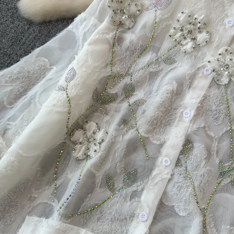 Pamatinformācija Nolaižama apkakle ar izšūtu elegantu kalnu kristāla trīsdimensiju ziedu tievs sieviešu augšējais apģērbs High Street rudens blūze