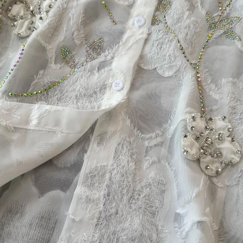 Pamatinformācija Nolaižama apkakle ar izšūtu elegantu kalnu kristāla trīsdimensiju ziedu tievs sieviešu augšējais apģērbs High Street rudens blūze