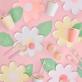 10 gab. Margrietiņu vienreizlietojamie trauki Krāsaini ziedu papīra šķīvji kāzu dekorēšanai bērniem Margrietiņas dzimšanas dienas svinību galda piederumi