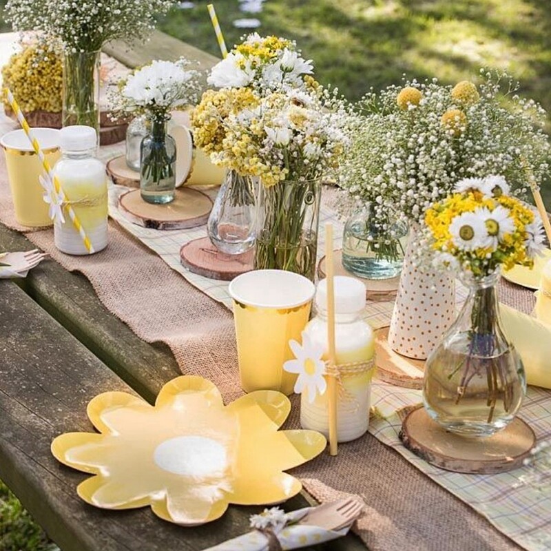 10 gab. Margrietiņu vienreizlietojamie trauki Krāsaini ziedu papīra šķīvji kāzu dekorēšanai bērniem Margrietiņas dzimšanas dienas svinību galda piederumi