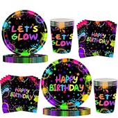 Kvēlojošs neona dzimšanas dienas ballītes vienreizlietojamie trauki, papīra šķīvju glāze, galdauts, mirdzošs tumsā, dzimšanas dienas ballītes piederumi