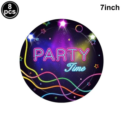 Kvēlojošs neona dzimšanas dienas ballītes vienreizlietojamie trauki, papīra šķīvju glāze, galdauts, mirdzošs tumsā, dzimšanas dienas ballītes piederumi