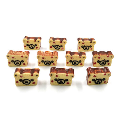 10 db szimulációs étel kis torta kenyér mesterséges miniatűr figura barkácsház kiegészítők baba lakberendezési dekoráció gyanta kézműves