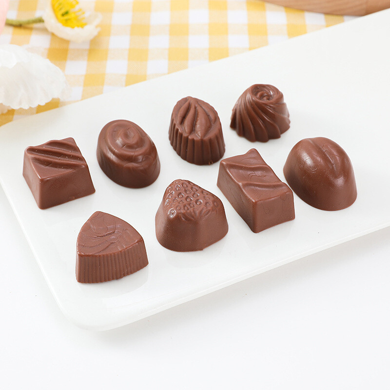 Szimulált tiszta fekete csokoládé, mogyoró, fehér, barna, rum ízű, desszert, pékség, kávézó, hamis étel 8 db/készlet