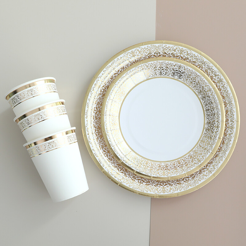 Zelta mežģīņu komplekts galda piederumi vienreizējās lietošanas papīra šķīvji krūzes salvetes dzimšanas dienas dzimumi atklāti kāzu pasākumi ballīšu dekorācijas