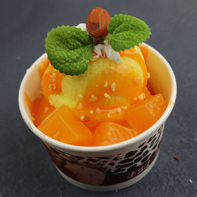 Imitēta saldējuma modeļa konusa deserta šokolādes saldējuma veikala dekorēšana viltotu augļu saldējuma rekvizītu dekorācijas modelis DIY