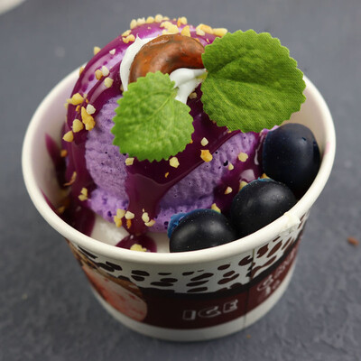 Imitēta saldējuma modeļa konusa deserta šokolādes saldējuma veikala dekorēšana viltotu augļu saldējuma rekvizītu dekorācijas modelis DIY