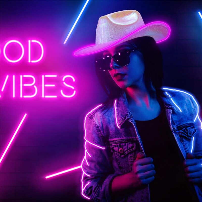 LED kovboju cepure maskurādes cepure Cowboy dzimšanas dienas ballītes cepure Džeza deju šova rekvizīti kostīms Ziemassvētku Halovīni LED kovboju cepure