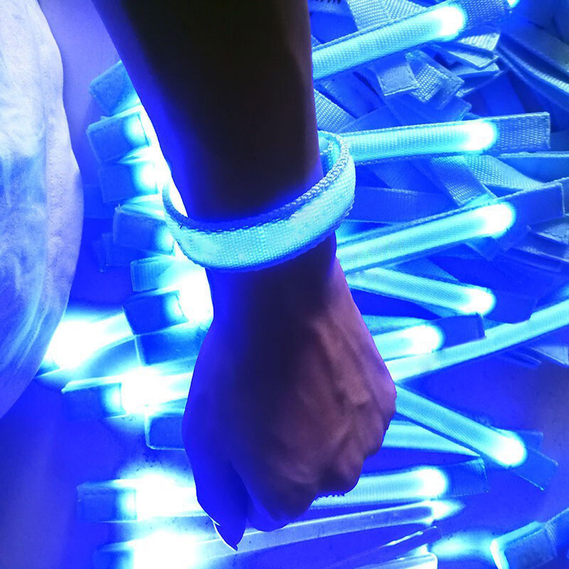 YOMDID LED gaismas rokassprādze koncertu ballīšu stienim Gaismas rokassprādze LED gaismas sporta plaukstas siksniņa Perform Bar ballīšu piederumi