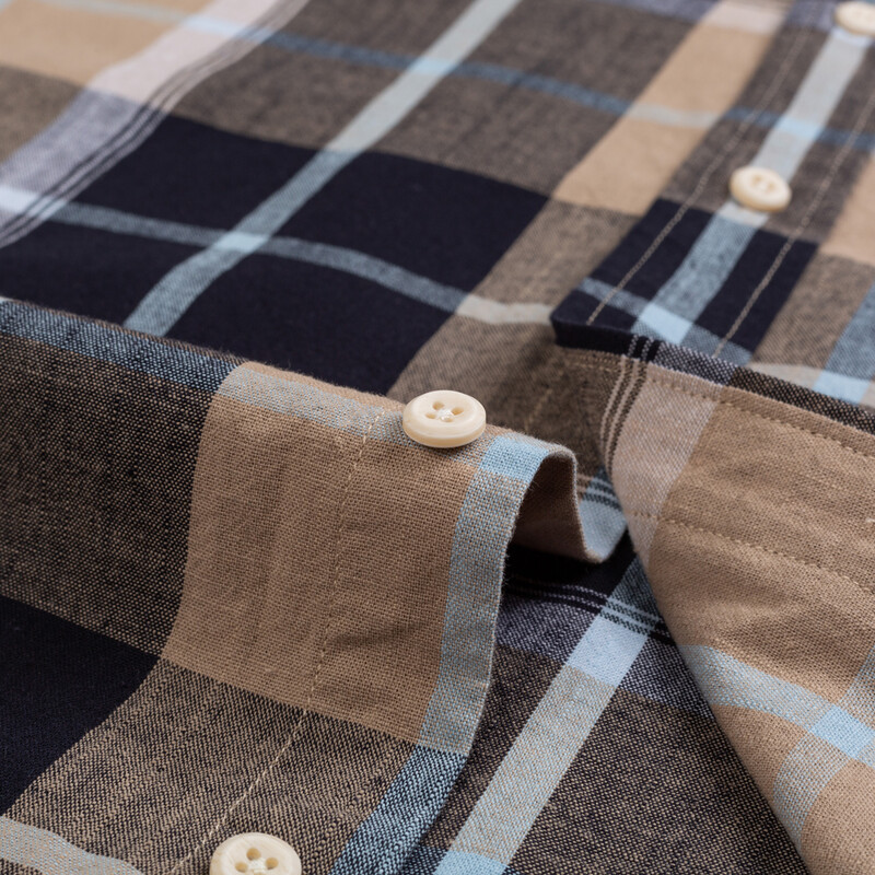 Vīriešu klasisks piegriezums, ikdienas rūtains lina kokvilnas krekls ar vienu kabatu, pogāms, ērti, mīksti, garām piedurknēm, svītru rūtaini krekli