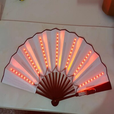 Party Led Φωτεινός ανεμιστήρας Φωτεινός πτυσσόμενος ανεμιστήρας Πολύχρωμο πάρτι/χορευτικός ανεμιστήρας Led Paper Stage Performance Dj Show Light Up Fan Wedding
