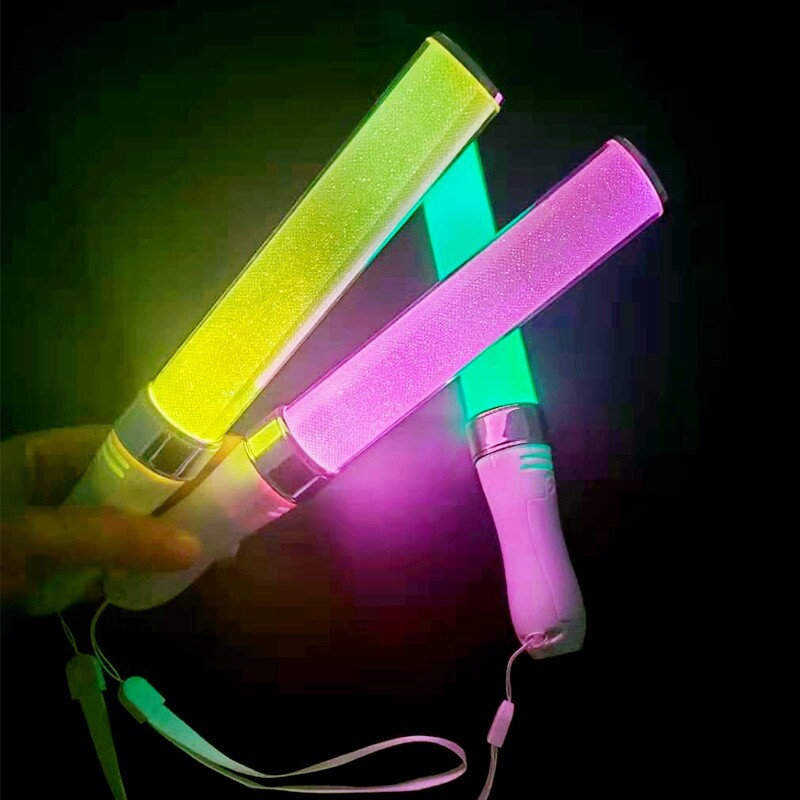 15 krāsas Kpop gaismas spieķi Light Glow Sticks Gaismas stieņa koncerts Glow Stick kvēlojošs materiāls elku koncerta dzimšanas dienas ballītei