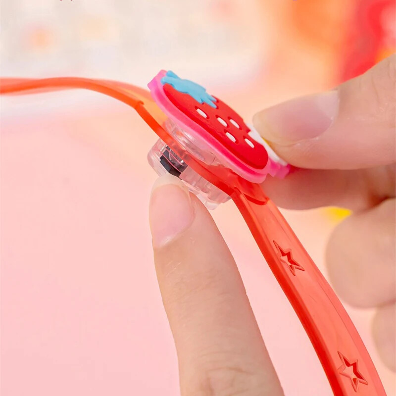 6 gab. LED mirgojoša gaismas rokassprādzes gaismas karikatūra radošs pulkstenis bērniem dāvanu aproces Gaismas ballīšu piederumiem Mirdzoša rotaļlieta