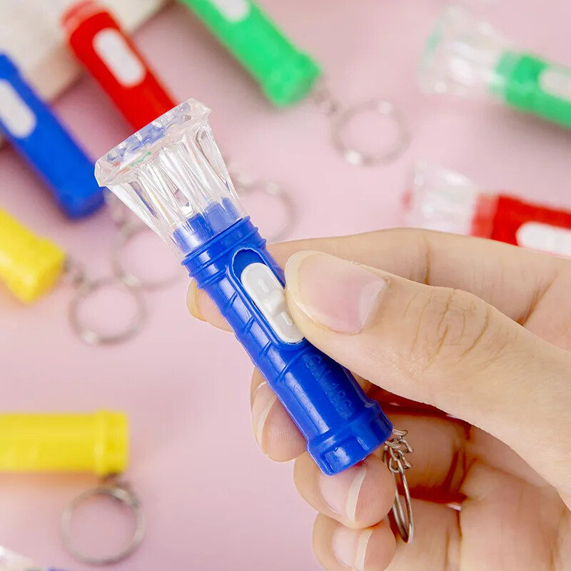 24 vnt Mini Kids Party Favors LED žibintuvėlis Gimtadienio dovanos Vestuvių svečiams Suvenyras Piñata Filler berniukų mergaičių mokyklos prizų dovanų paketas