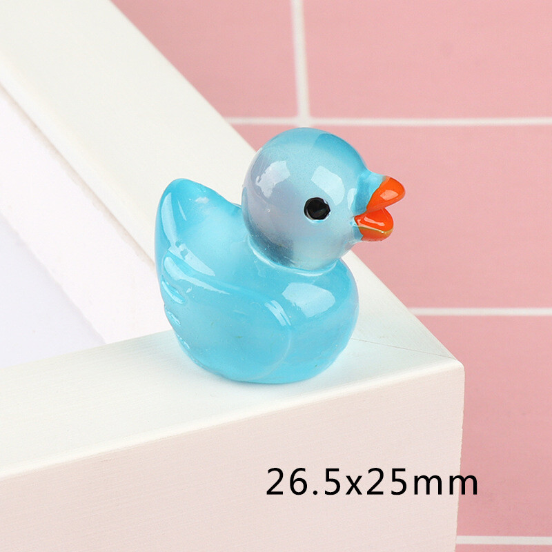 10/20/50gab 26,5x25mm Mini Glow Little Duck DIY Sveķu aksesuāri Karikatūra Juvelierizstrādājumu Dekorācija Caurspīdīga 3D Baltā Pīle