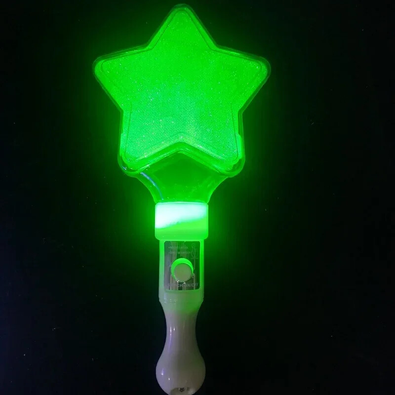 Jautri, kvēlojoši krāsaini piecstaru zvaigžņu zibspuldzes gaismas diodes nūja pasaku nūjiņa uzmundrināt gaismas rotaļlietas dekorācijas mirdzoša ballīte