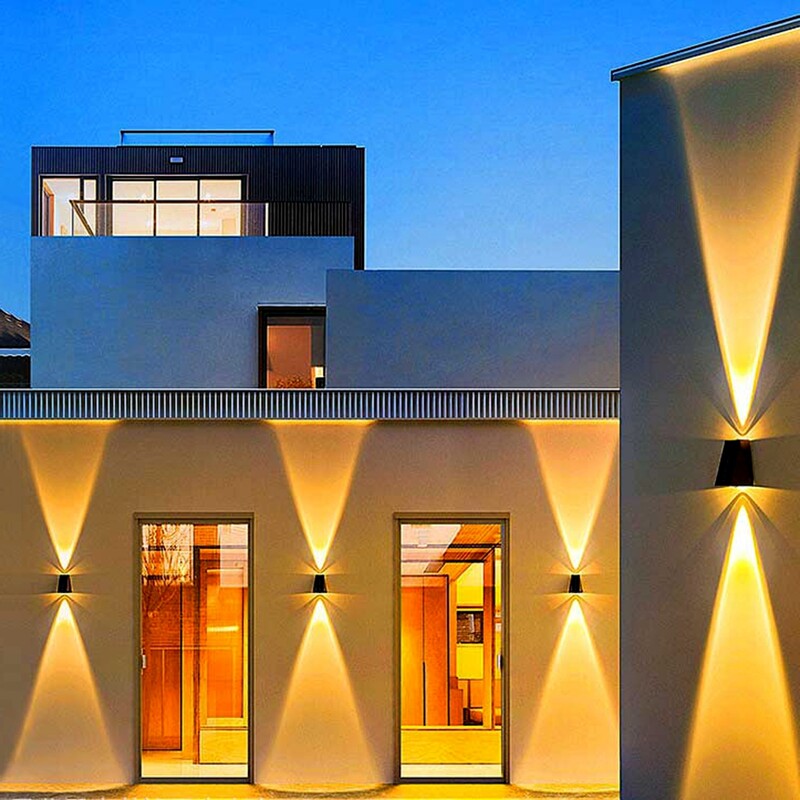 Saules sienas gaismas āra dārza apgaismojums Ārējais saules enerģijas LED āra lampas sienas lampas pagalma un dārza dekori.