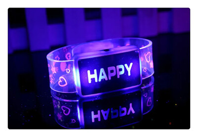 Βραχιόλια 6 τεμαχίων Led Glow Light Up Βραχιόλια LOVE που αναβοσβήνει βραχιόλι Λαμπερό βραχιόλι Glow in The Dark Rave Χριστουγεννιάτικα παιχνίδια
