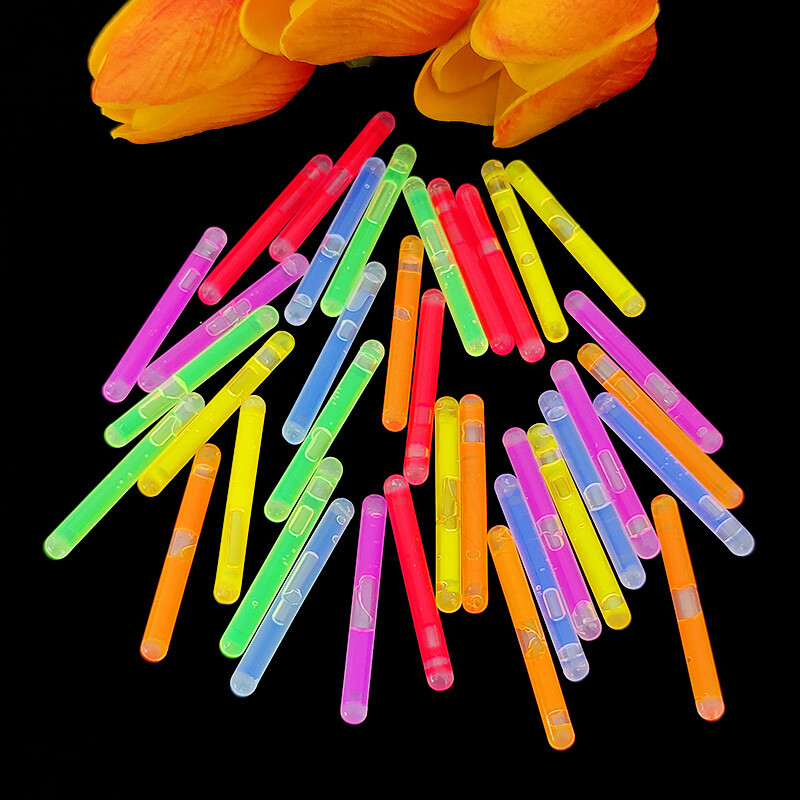 36 buc 4 cm Mini Color Glow Stick Stick Luminos Sigur Fluorescent pentru Eveniment Festive Rechizite pentru petreceri Concerte Decorare pentru petreceri