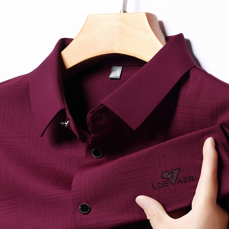 Fekete férfi ing új varrás nélküli hajtókás ing fiatal és középkorú divatos lezser hosszú ujjú ing ajándék apának Hot fúróingek