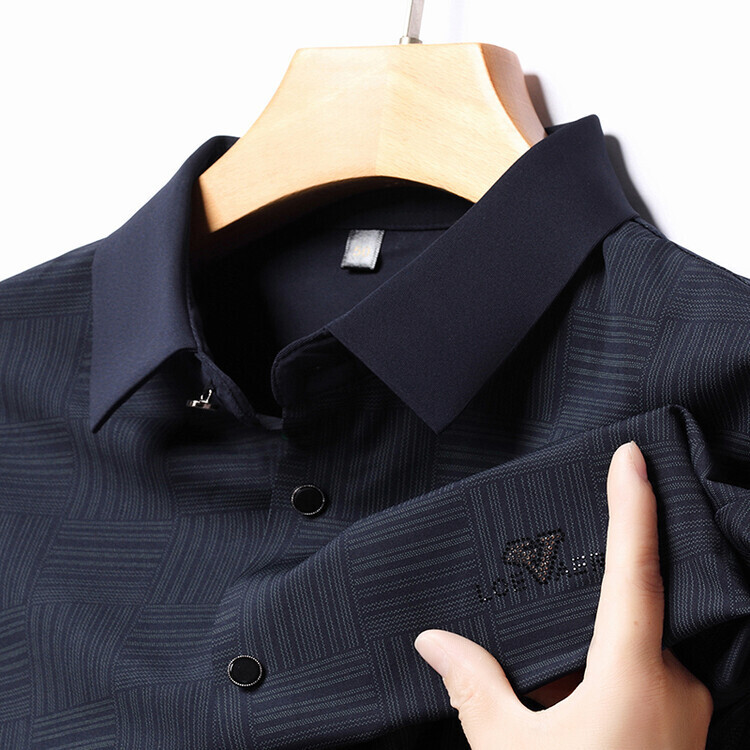 Fekete férfi ing új varrás nélküli hajtókás ing fiatal és középkorú divatos lezser hosszú ujjú ing ajándék apának Hot fúróingek