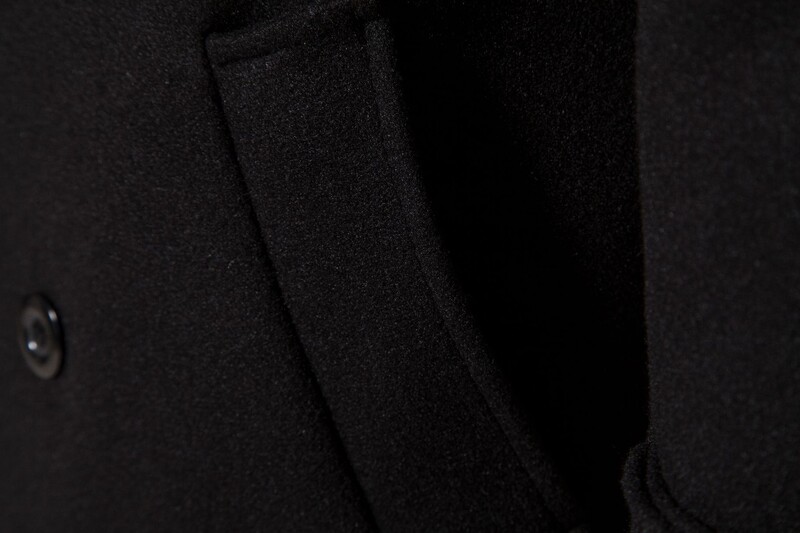 Vyriški ypač ilgi vilnoniai juodi paltai, vėjo sumuštiniai, žieminiai, šilti džentelmeniški paltai, vyriški elegantiški, įprasti kasdieniai kasdieniai drabužiai