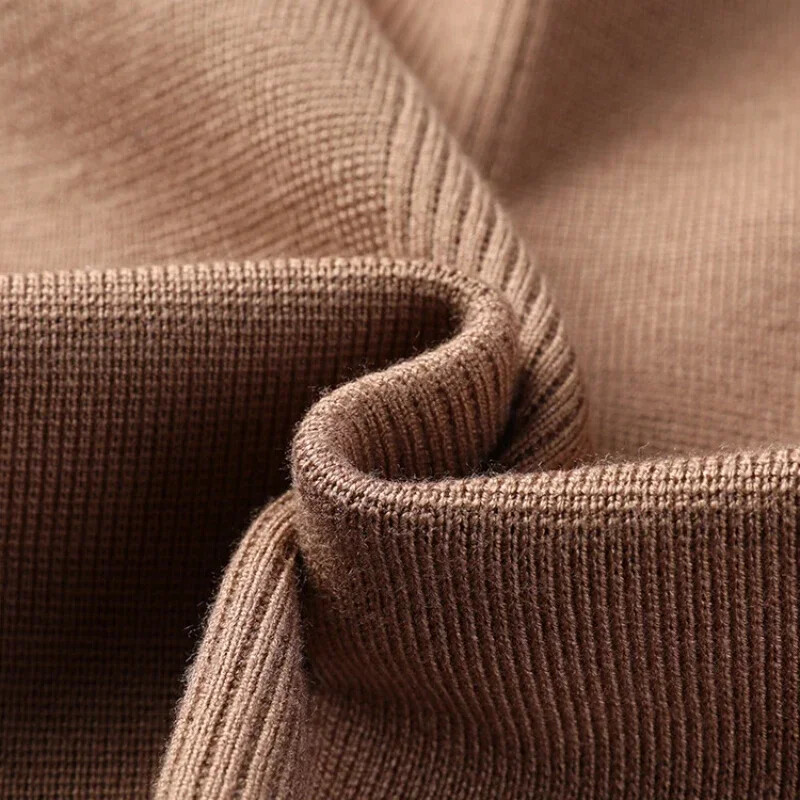 Őszi/téli férfi egyszínű kardigán hosszú ujjú zsebes kivitelben, divatosan eladó egyszerű kötött kardigán